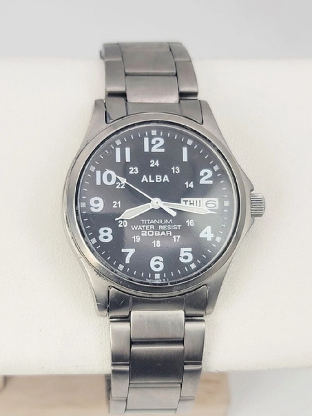 Seiko Alba 7N43-0AE0 Titanium Field Watch 200M Military Quartz Day Date